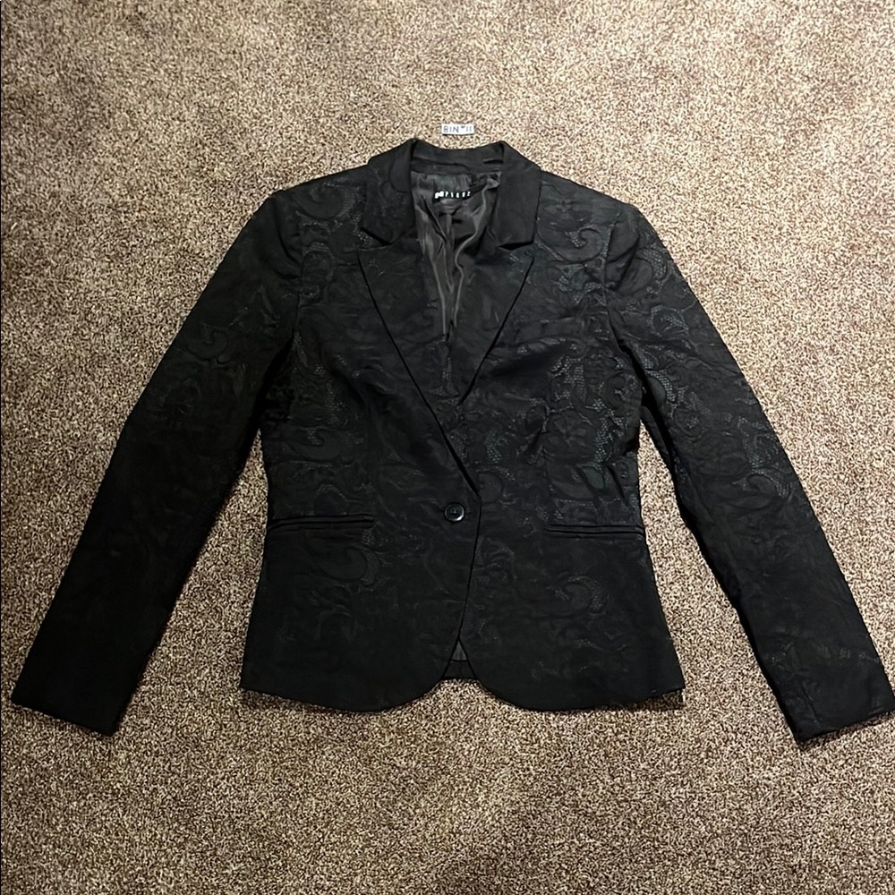 2/$30 Elegant Black Blazer